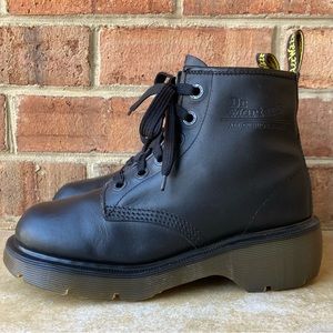 vintage dr. martens MIE 8433 platform boots